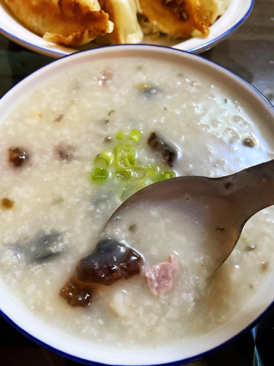 十五分钟快手之香滑皮蛋瘦肉粥(附五分钟电饭煲电压力锅更快捷方法)