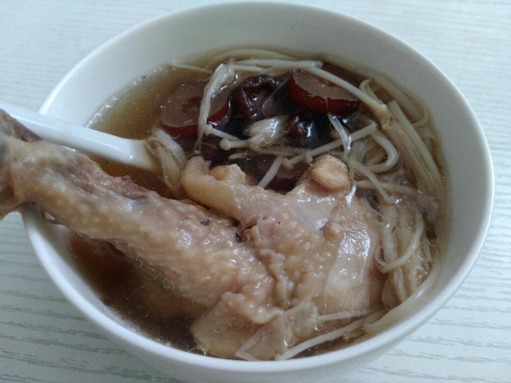 香菇炖鸡腿