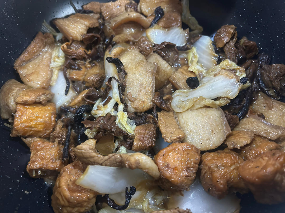 福禄满锅（五花肉炖白菜、榛蘑）