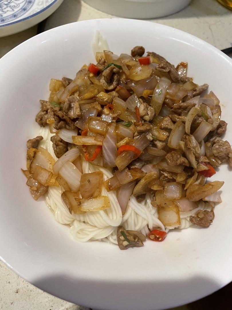 小米椒洋葱炒肉