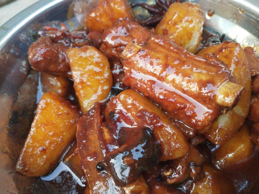 土豆烧排骨