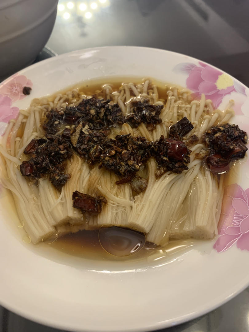 超级下饭的蒜蓉金针菇！好吃到爆