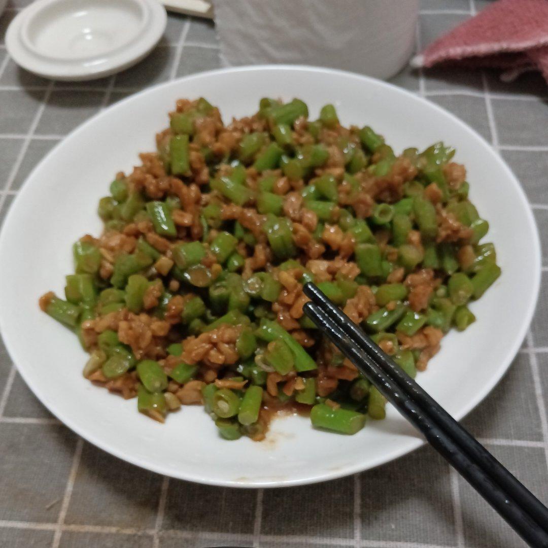 肉沫豆角下饭菜