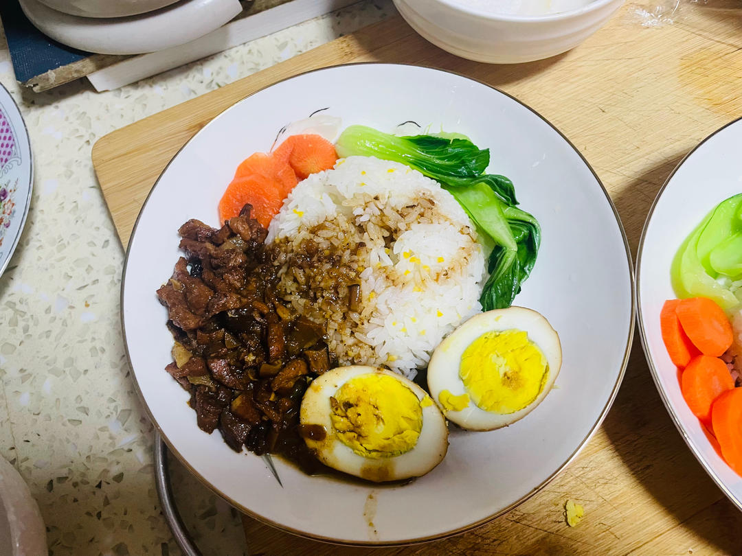 台式卤肉饭