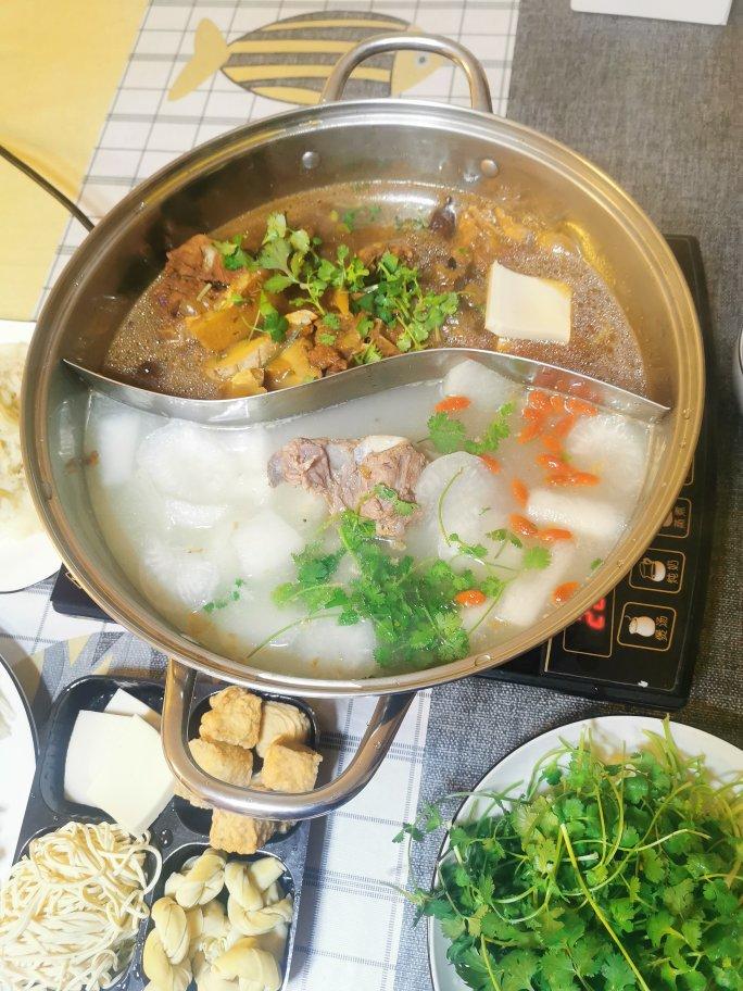 【羊蝎子火锅】老北京做羊蝎子，地道又阔气！