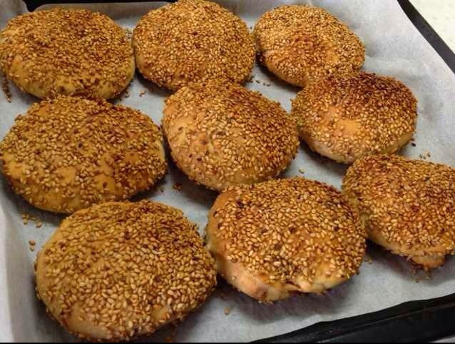 麻酱蟹壳烧饼
