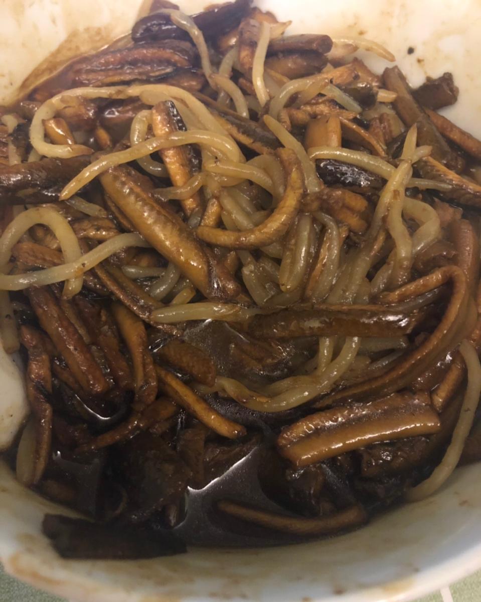 绿豆芽炒鳝丝