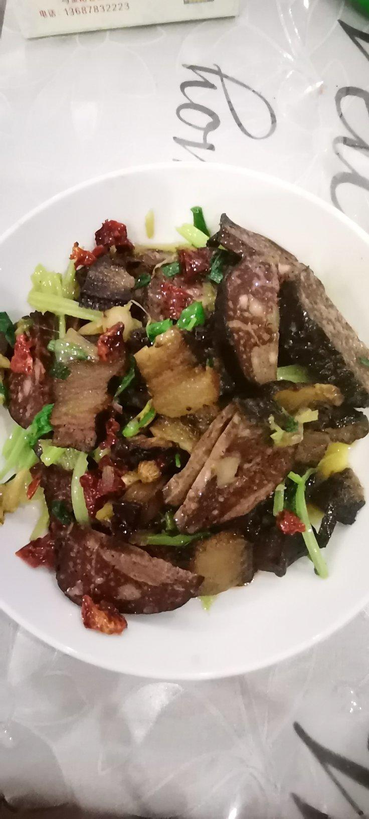 湘西蒜苗炒血豆腐