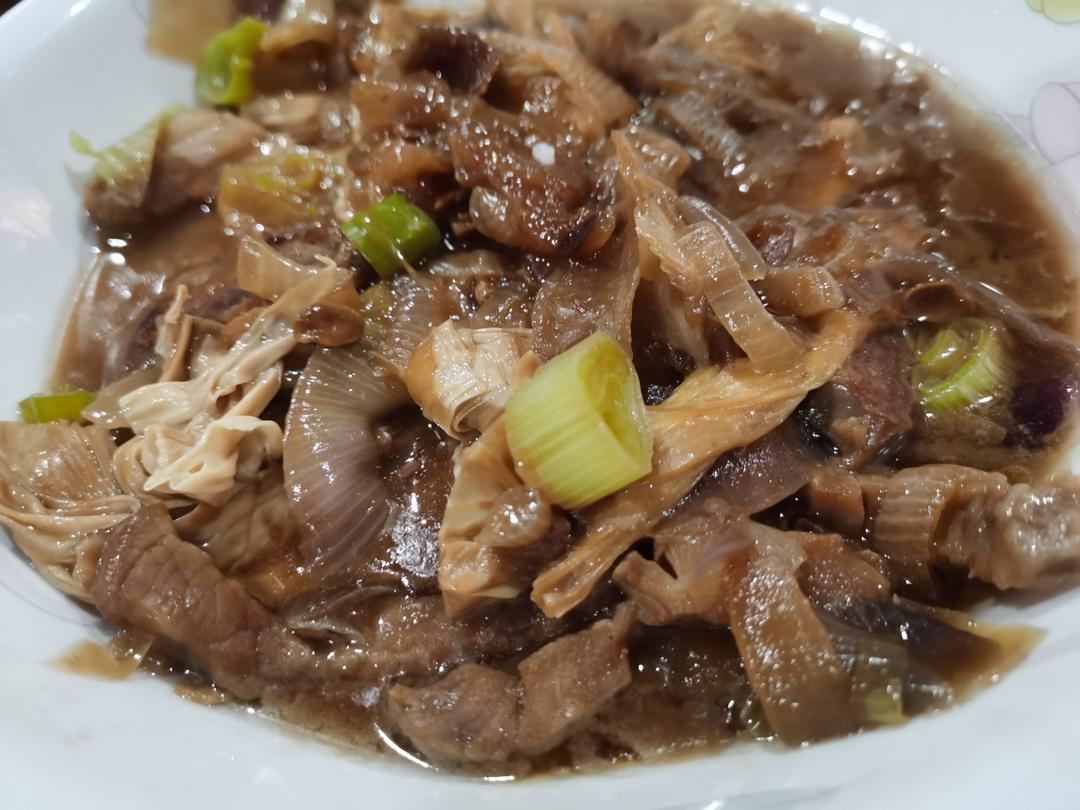 强强联手的腐竹焖牛肉