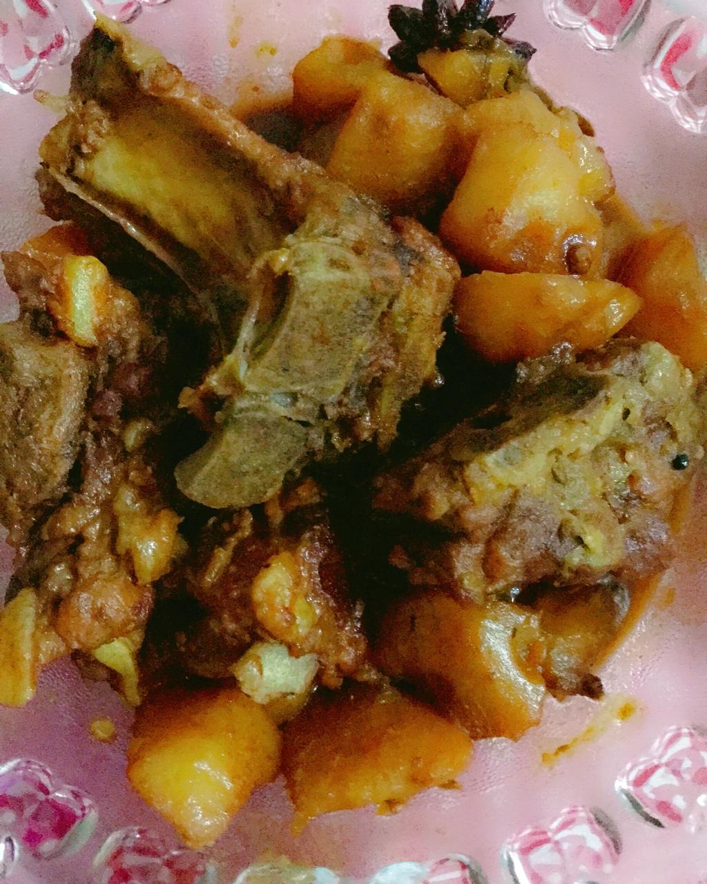 土豆烧排骨
