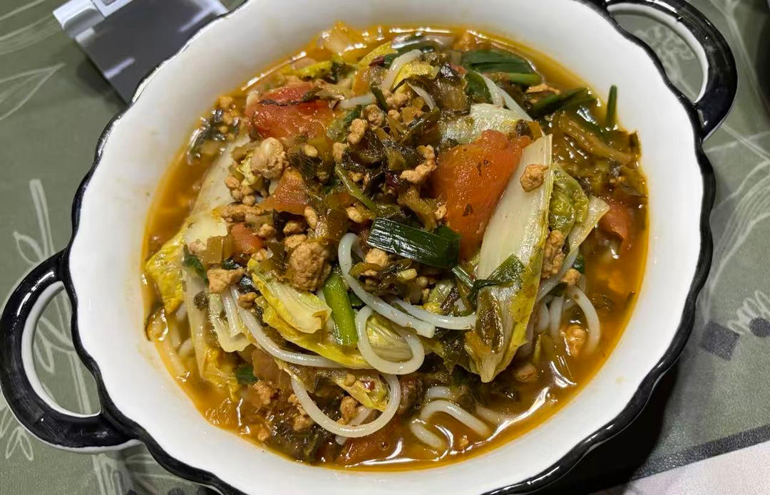 汤都喝光的云南小锅米线