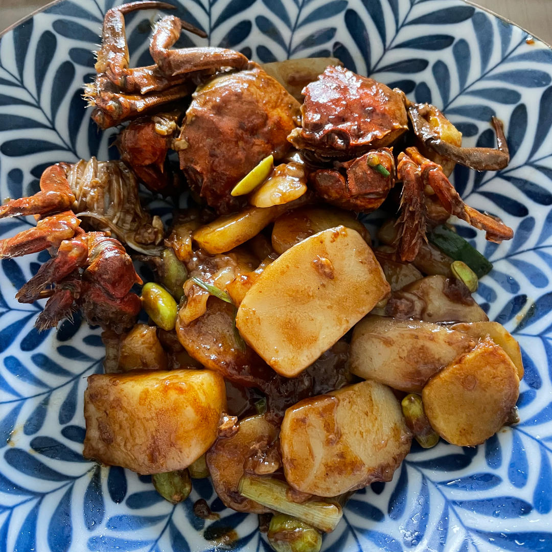 吮指舔干净的毛豆大闸蟹炒年糕