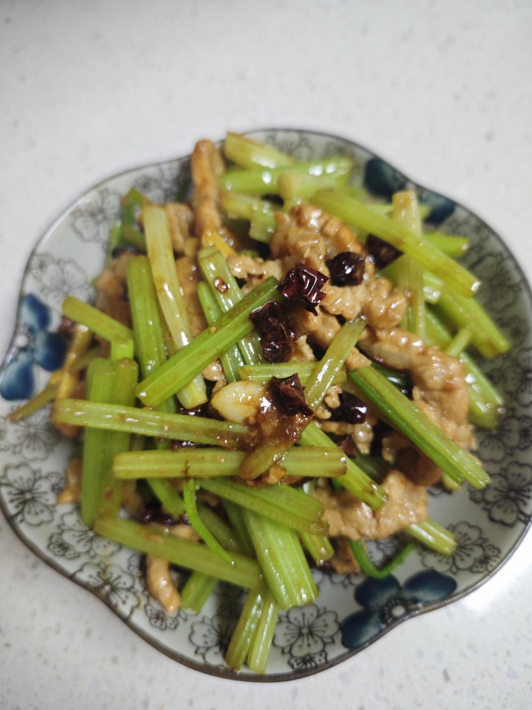 爆炒板筋