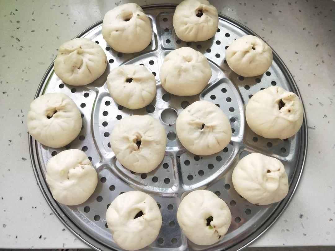 美味香菇酱肉包的做法