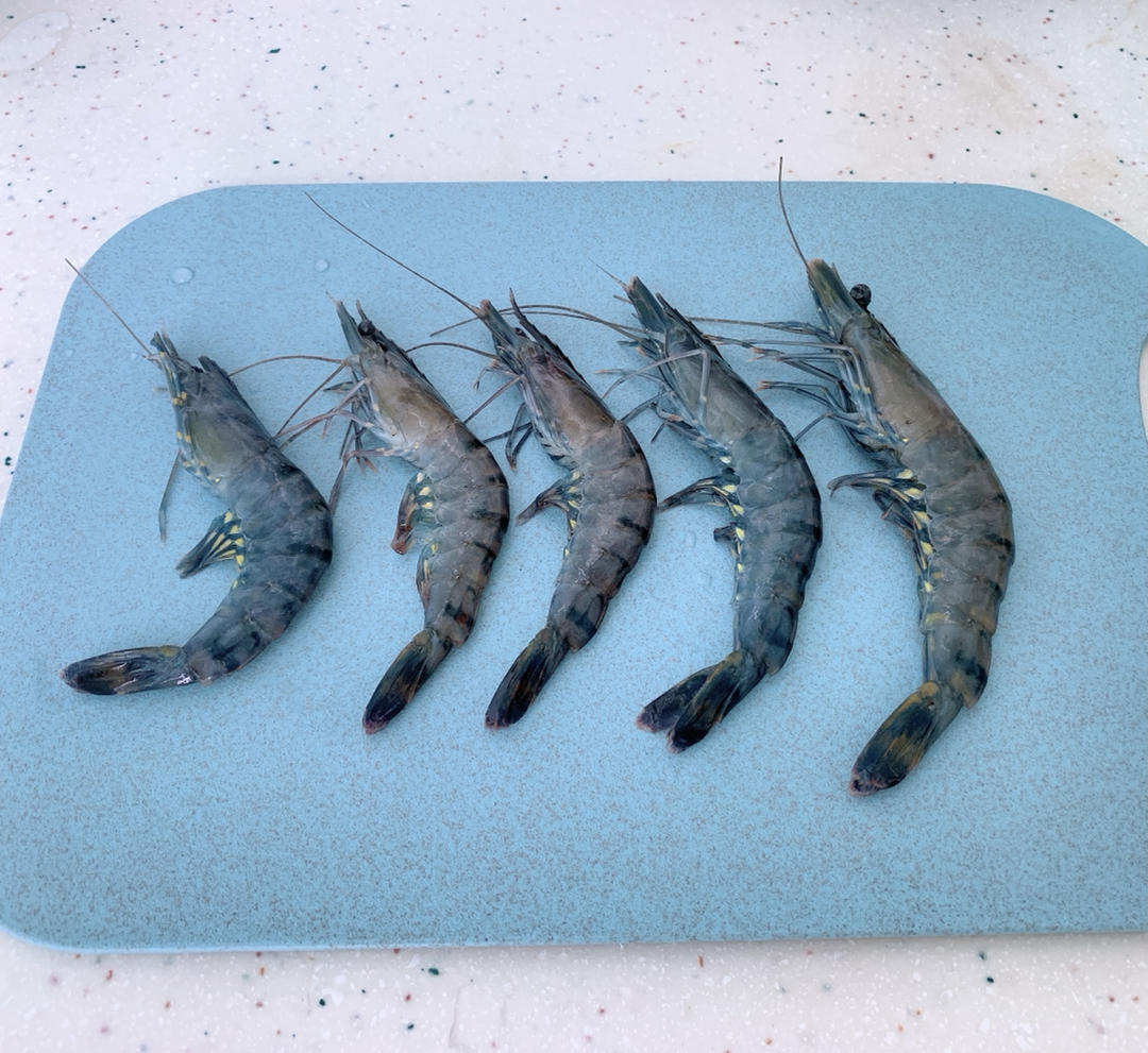 清炖白萝卜豆腐鲫鱼汤【5月珐琅铸铁锅食谱】