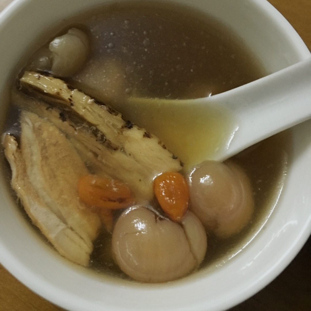 北芪红枣瘦肉炖汤