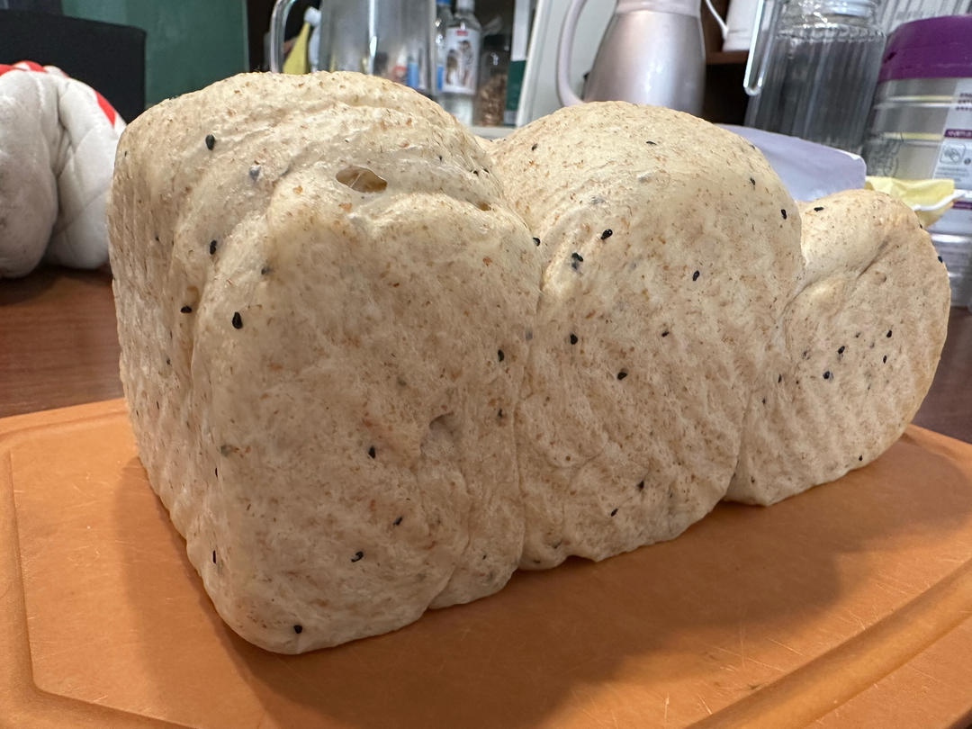 火龙果全麦土司面包