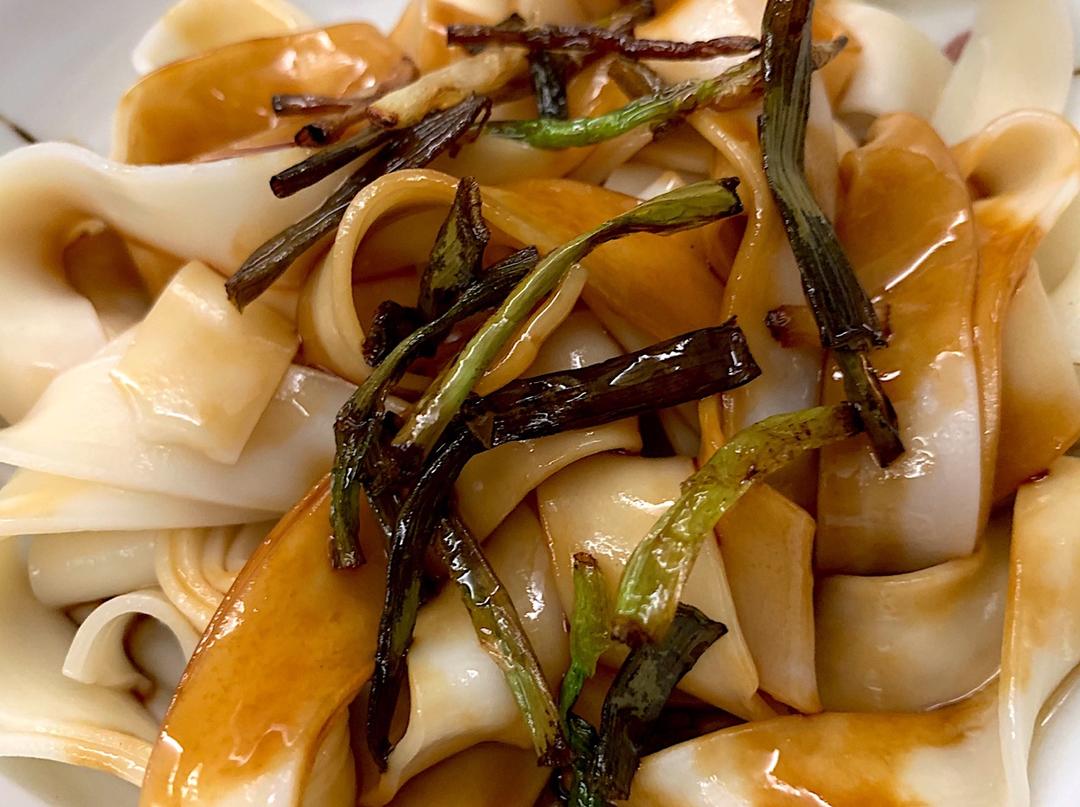 葱油拌面Spring Onion Noodles