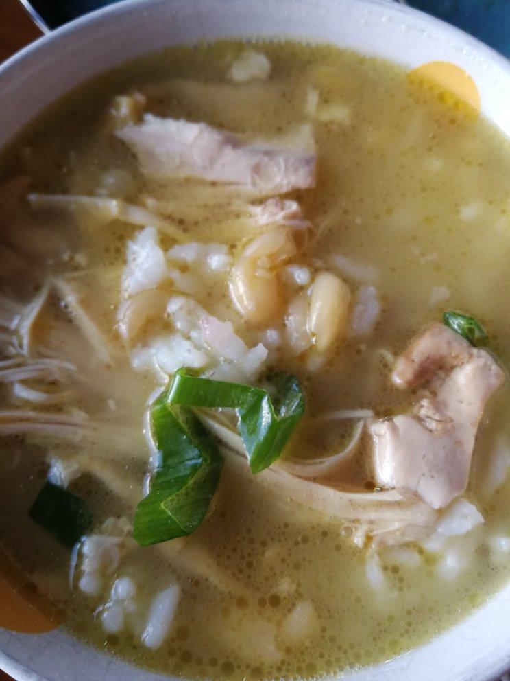 zyiwing做的鸡丝豆汤饭
