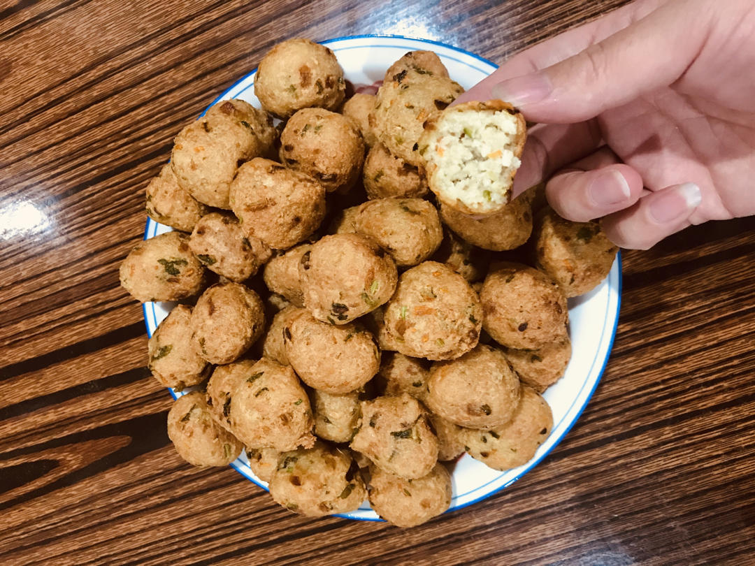 香酥豆腐丸子（外酥里嫩）