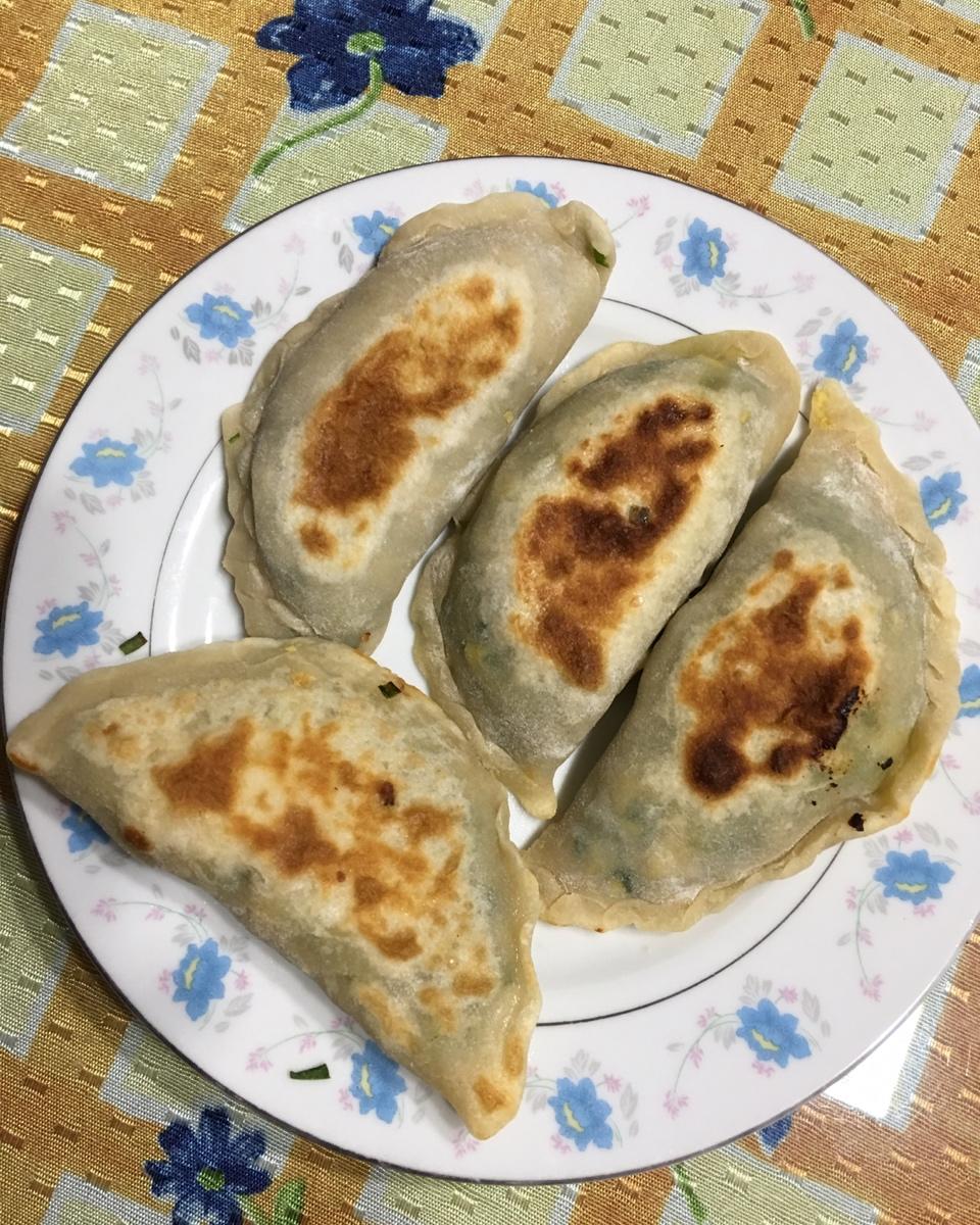 韭菜盒子 Chinese Leek and Egg Pasty
