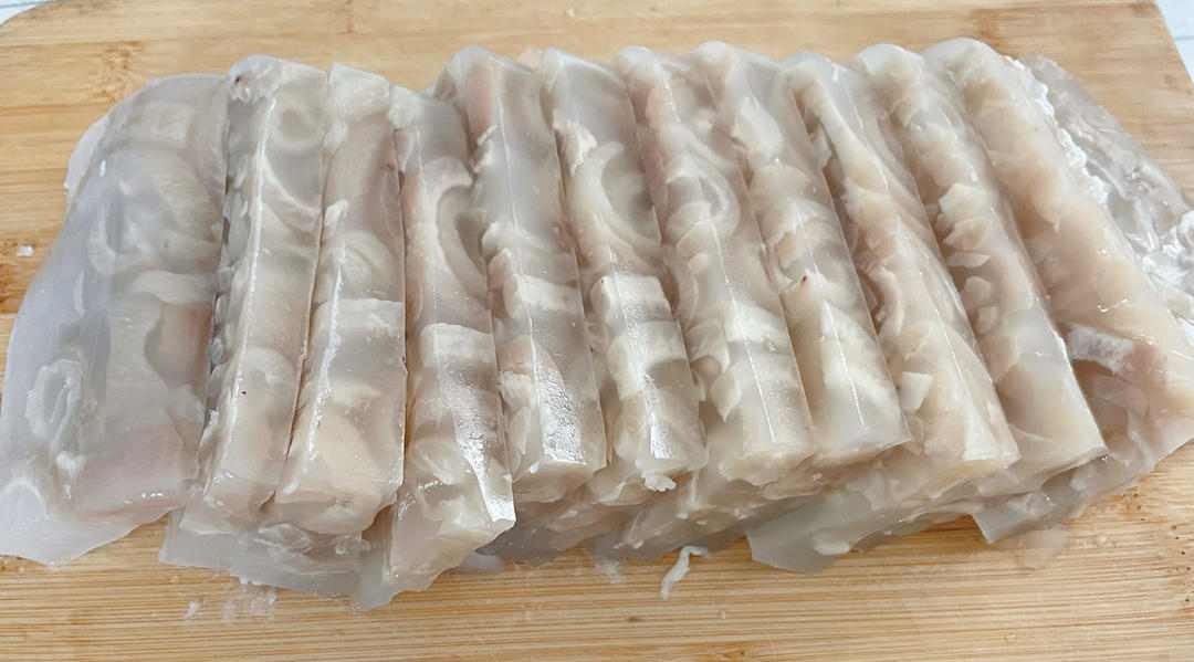 简单好看又好吃的水晶猪皮冻