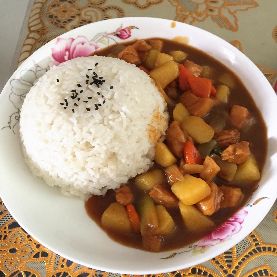 咖喱鸡肉饭