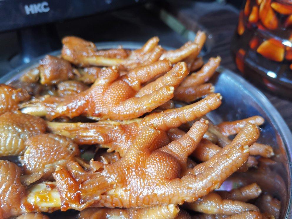 香辣鸭翅、鸭掌&鲍汁焖凤爪