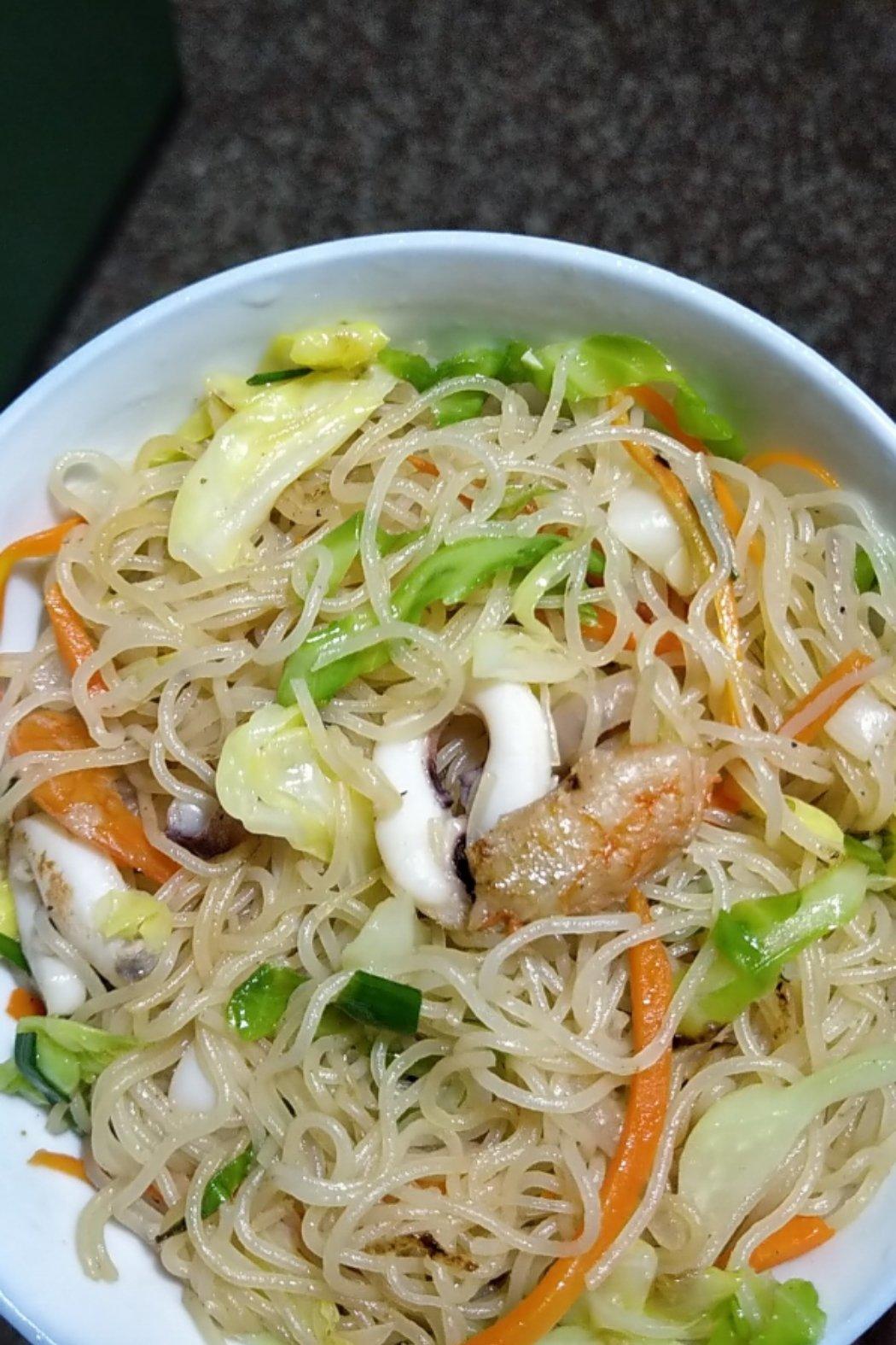 协囡麦做的家常简约版正宗本地温州炒粉干-------附让粉干不断且qq