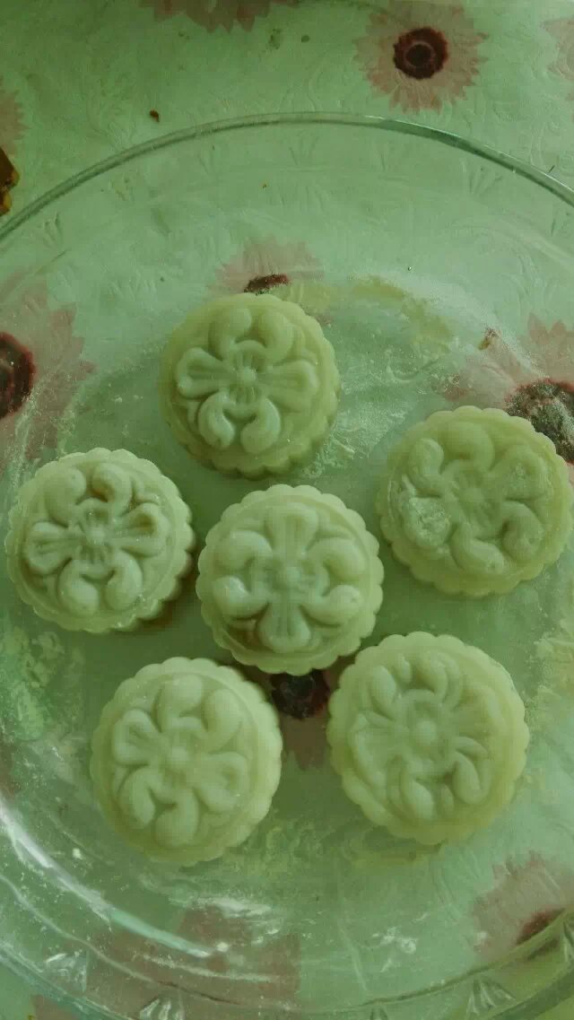 彩色冰皮月饼