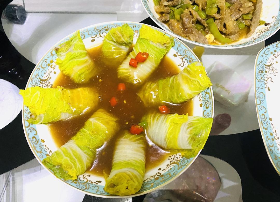 过年餐桌上必备的一道菜，翡翠白玉卷