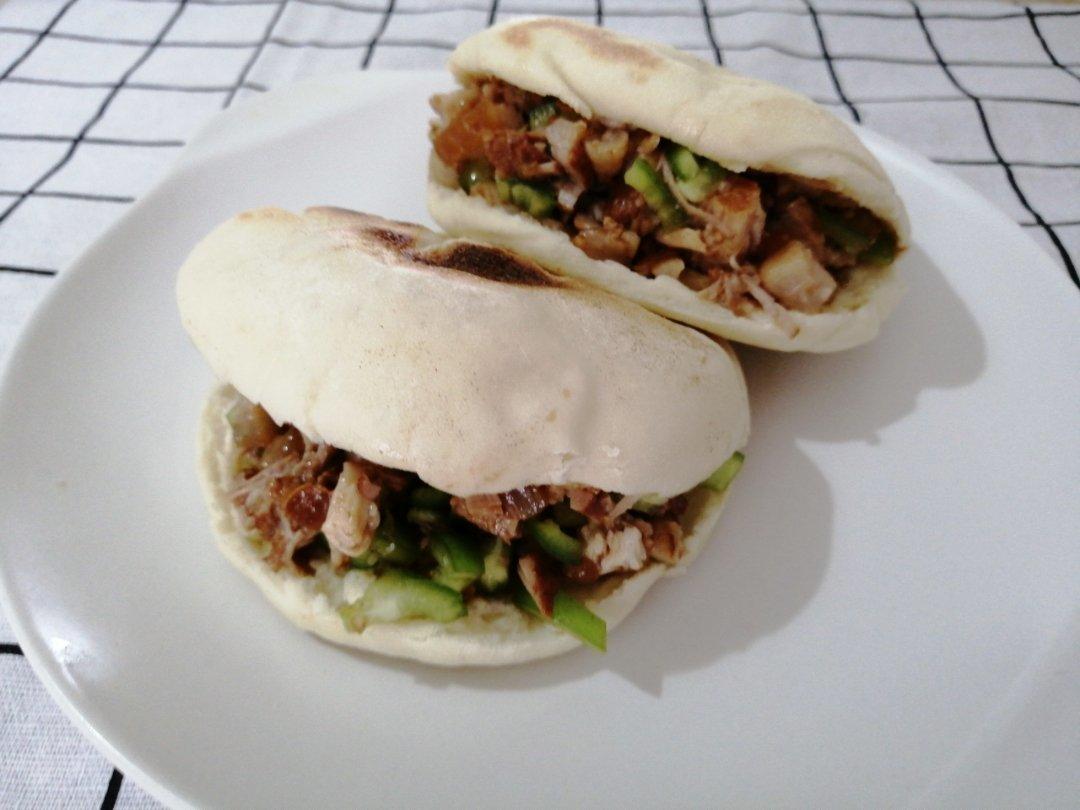 腊汁肉夹馍