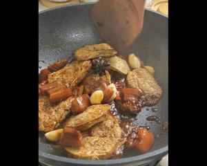 红烧素鸡～简简单单的食材，却能做出肉质的鲜美，平凡而不平庸的做法 步骤26