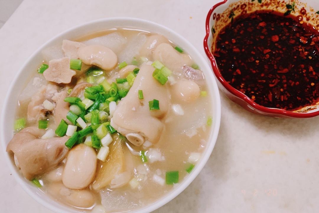 赵大包包做的老妈蹄花汤
