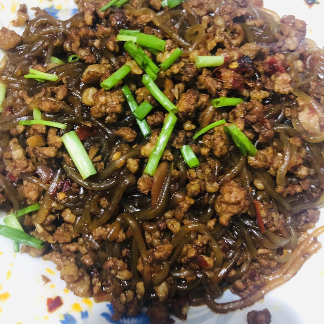 【蚂蚁上树】