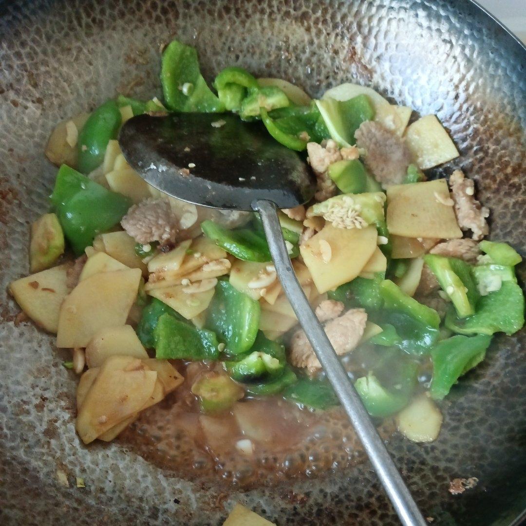 比肉都好吃的青椒炒土豆片😋简单又美味❗️