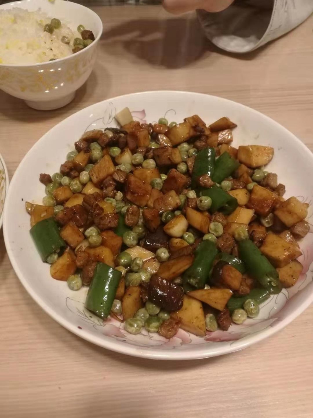 黑胡椒杏鲍菇牛肉粒