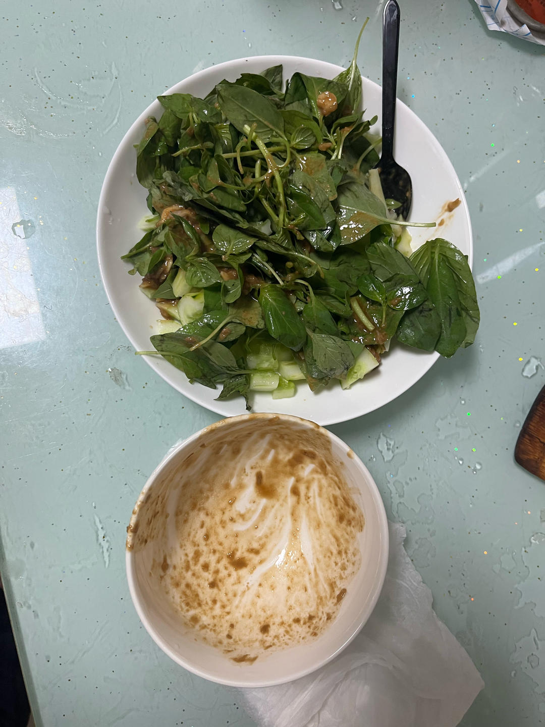 荆芥拌黄瓜