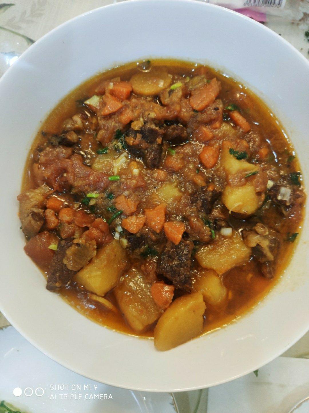 番茄土豆炖牛腩