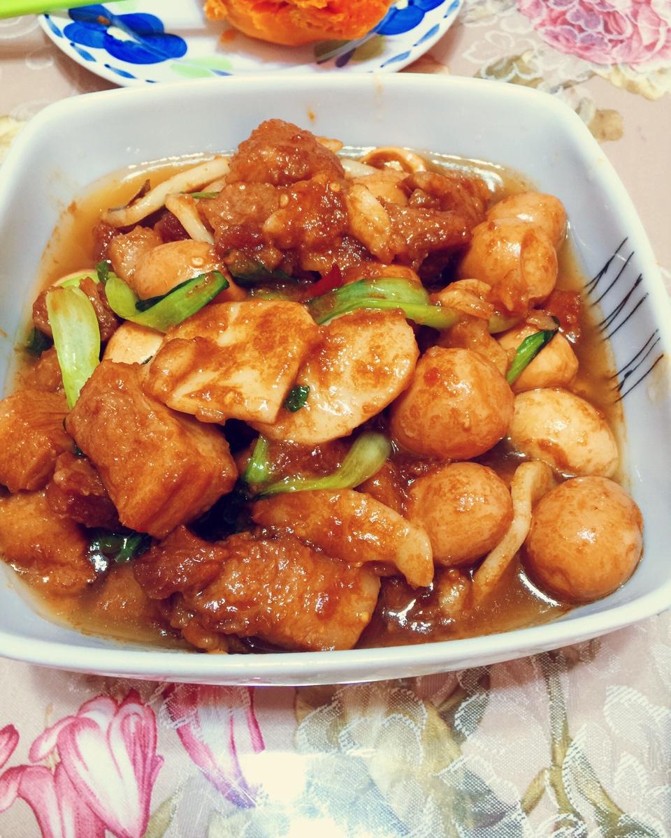 不放油的红烧肉+鹌鹑蛋