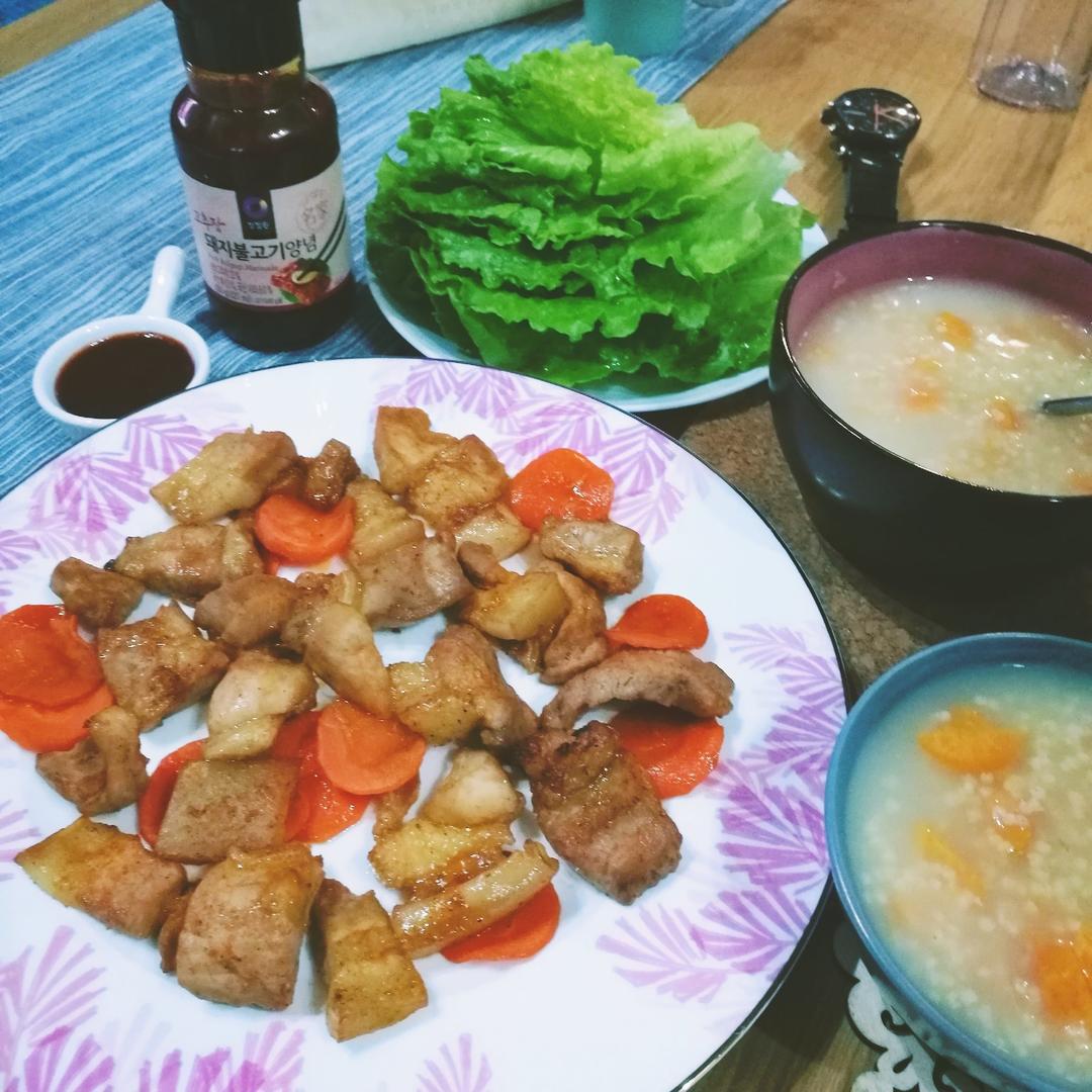 蜜汁五花肉烤土豆