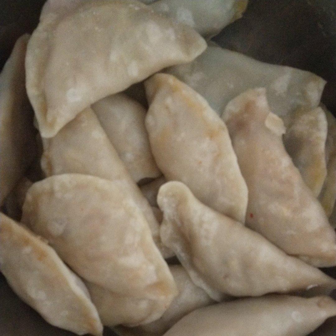 猪肉大葱烫面蒸饺