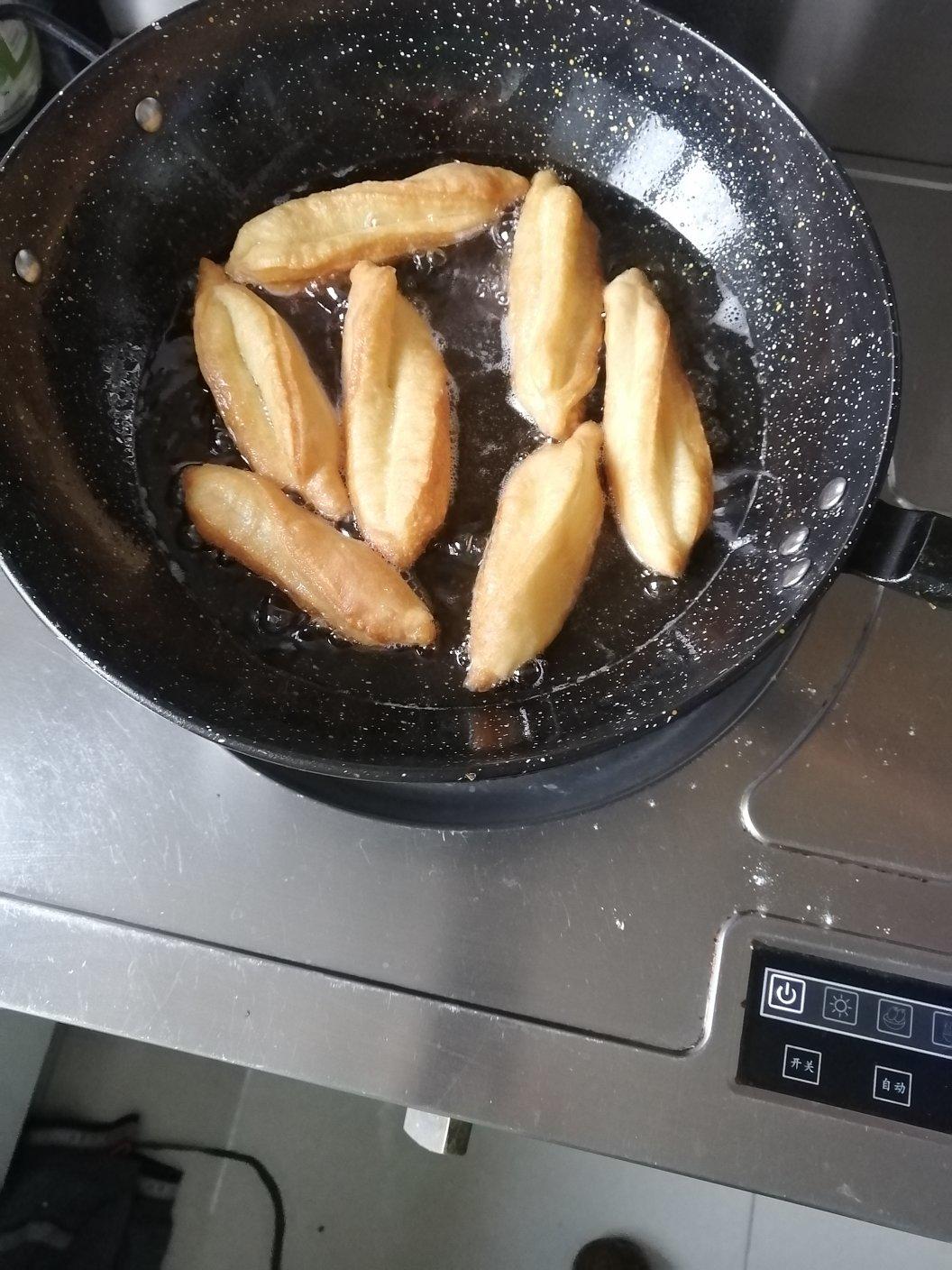 不加一滴水的酥脆奶香小油条