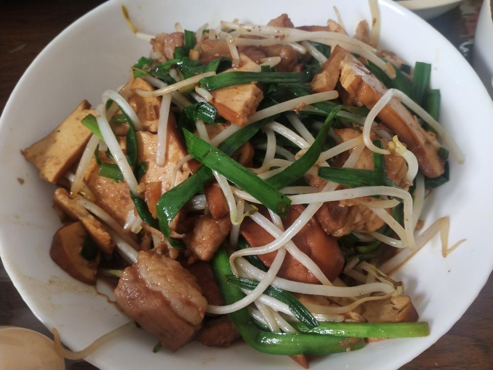 豆芽炒香干