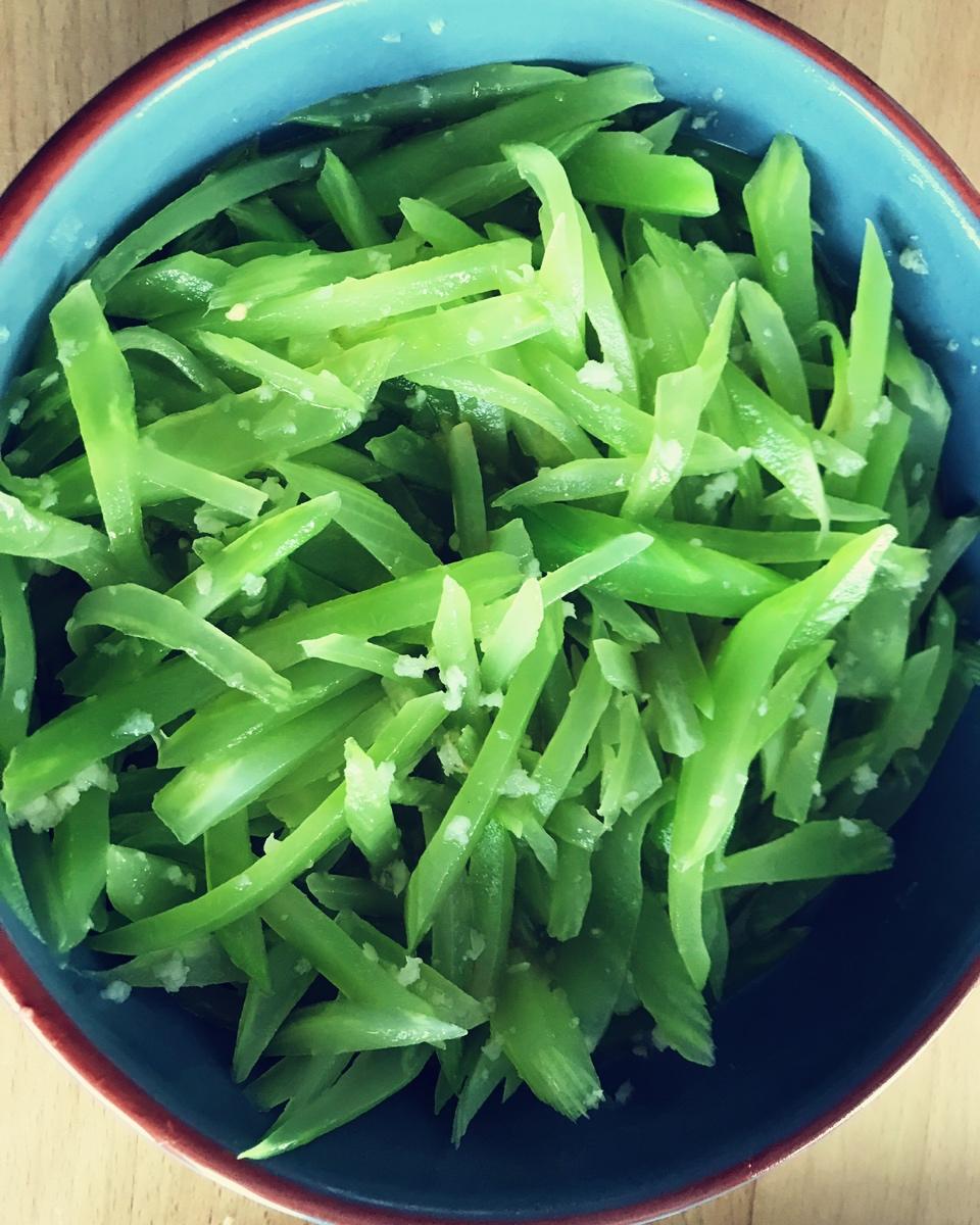 凉拌莴笋丝
