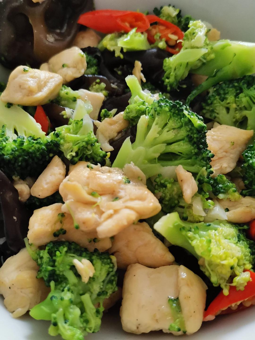 西兰花炒鸡胸肉