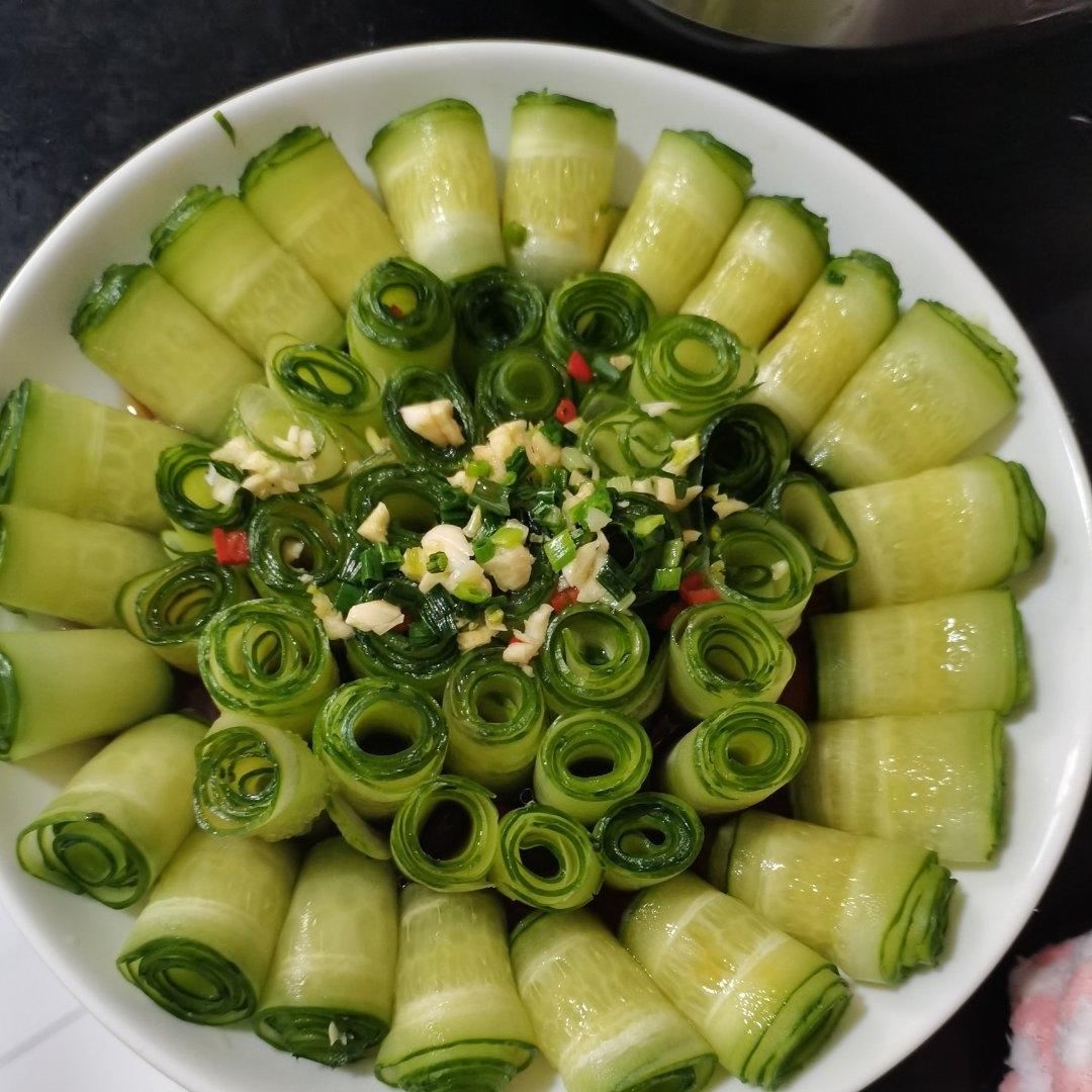 过年爽口小菜响油黄瓜卷