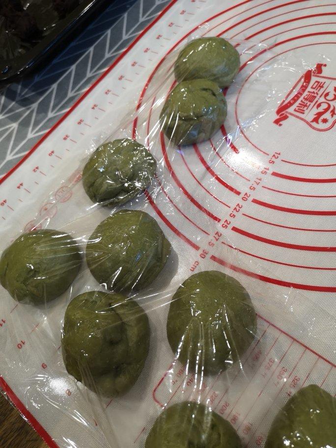 抹茶麻薯红豆软欧包