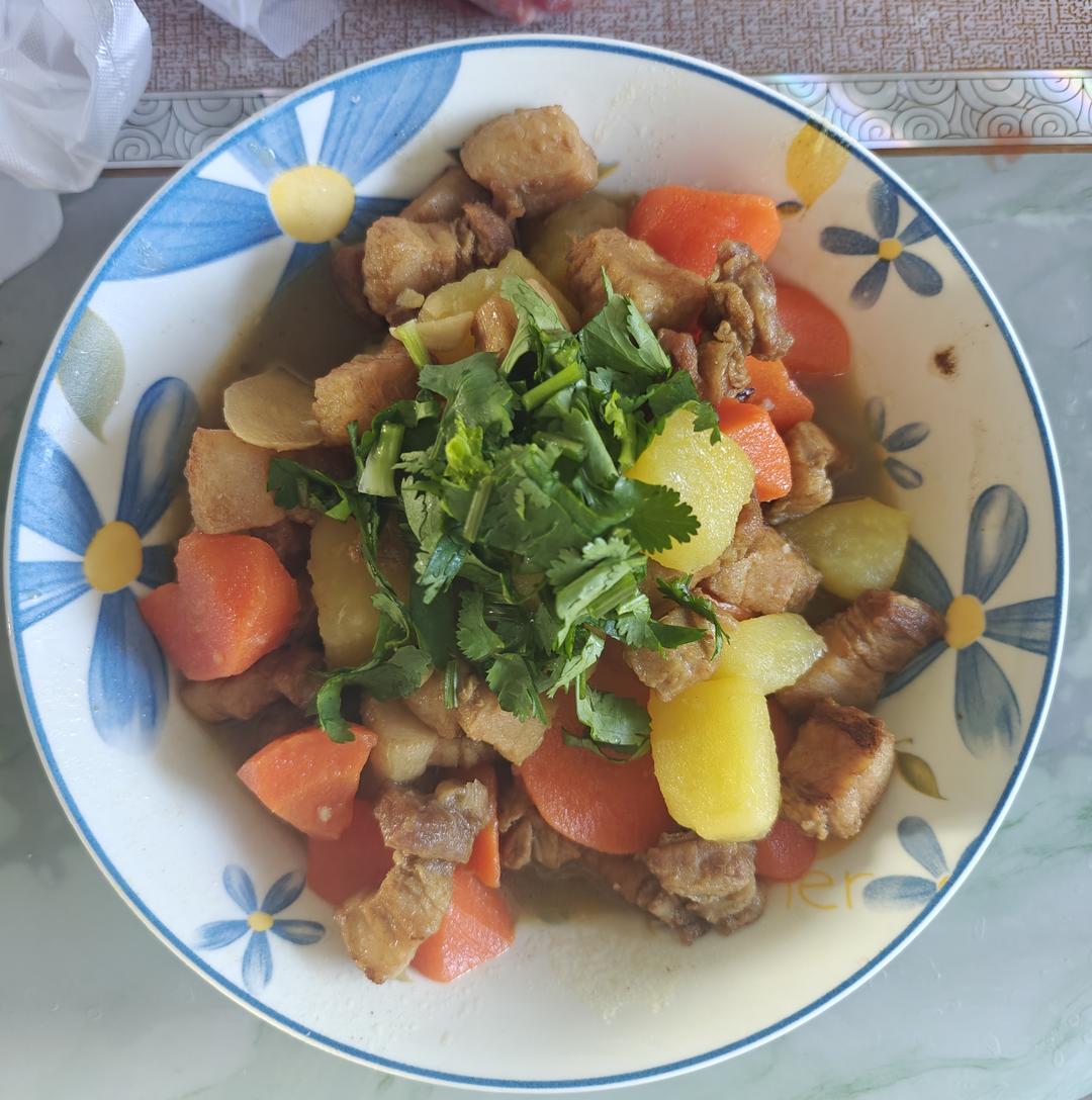红烧肉炖土豆（丝毫不腻）