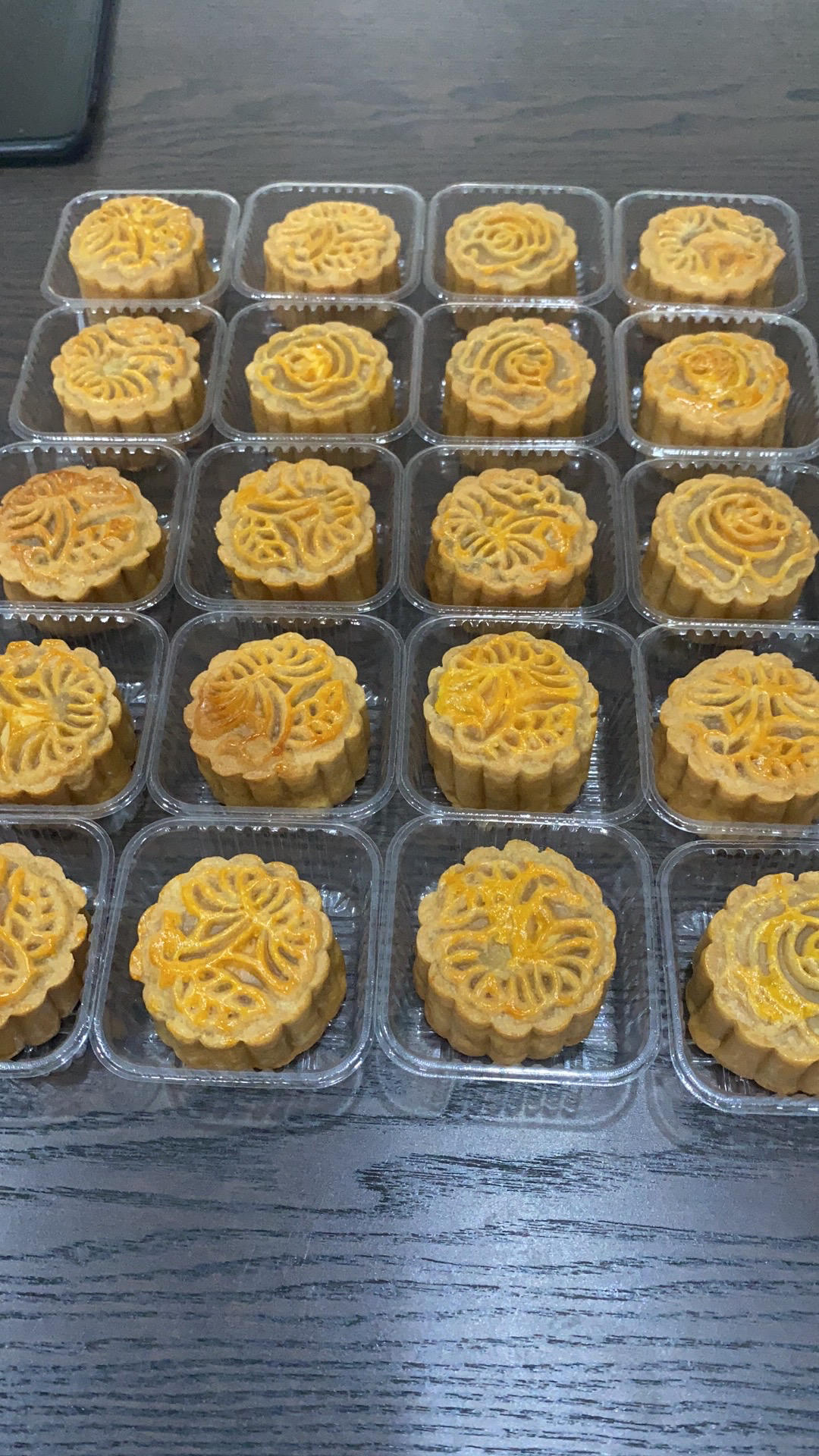 广式月饼——蛋黄莲蓉月饼